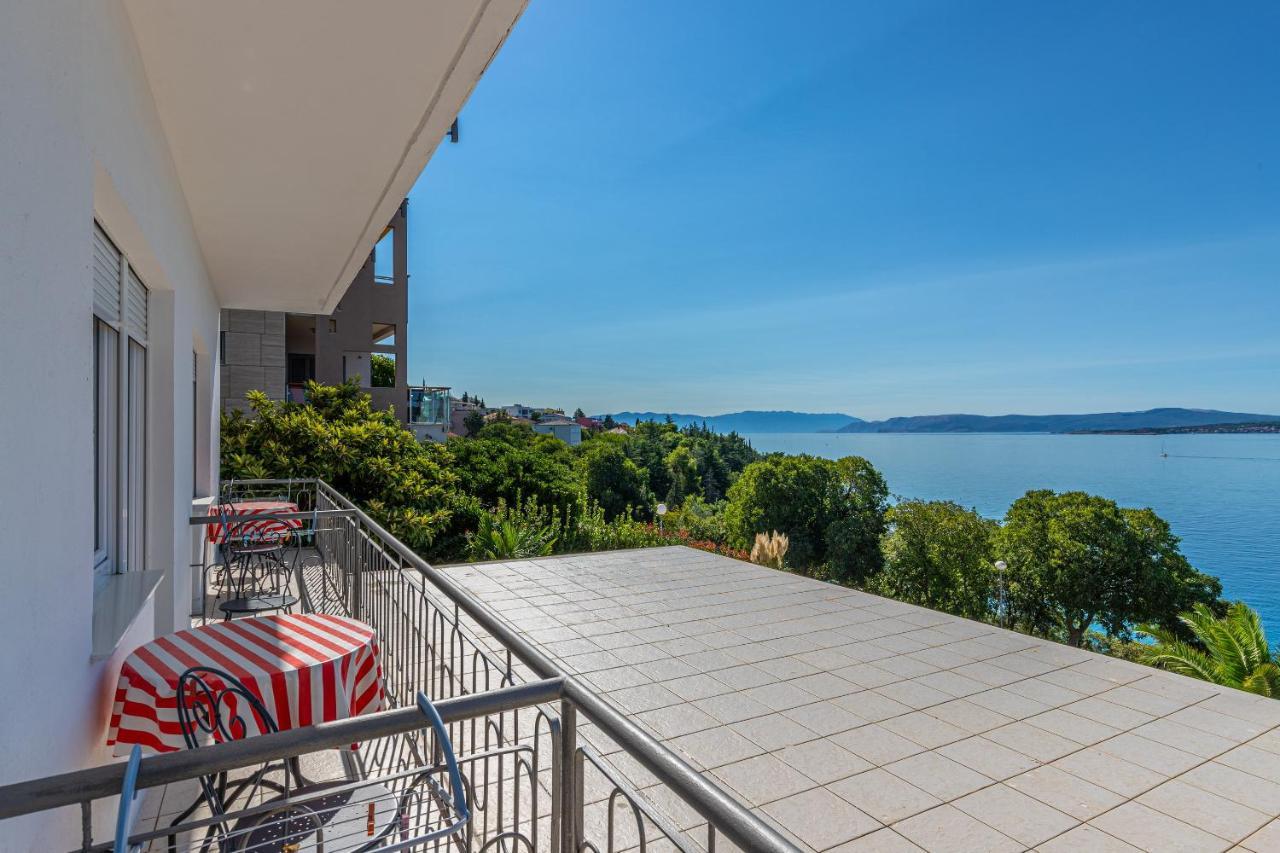 Apartmani Loki Dramalj Exterior foto
