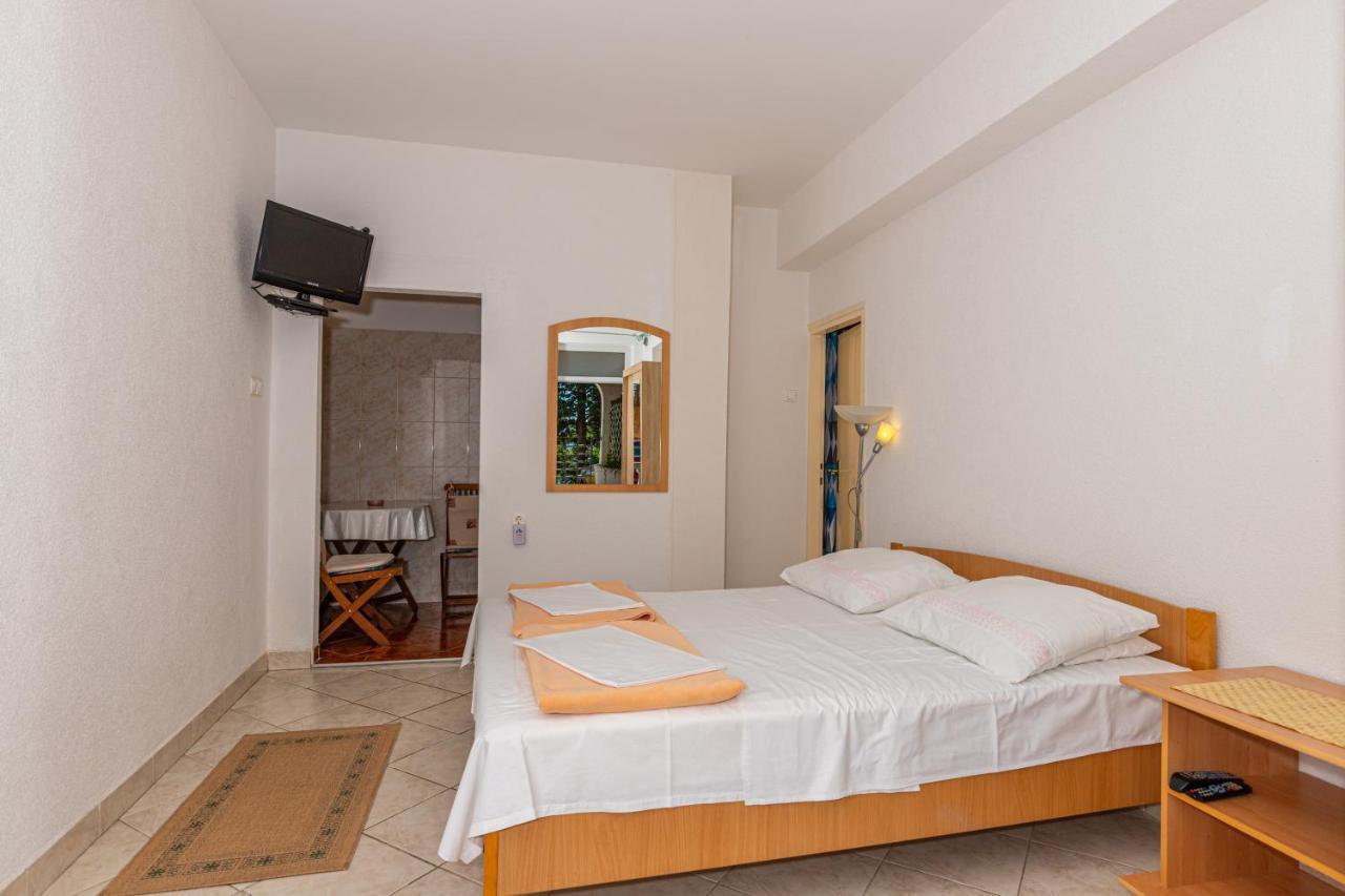 Apartmani Loki Dramalj Exterior foto
