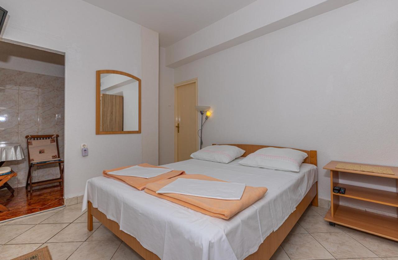 Apartmani Loki Dramalj Exterior foto