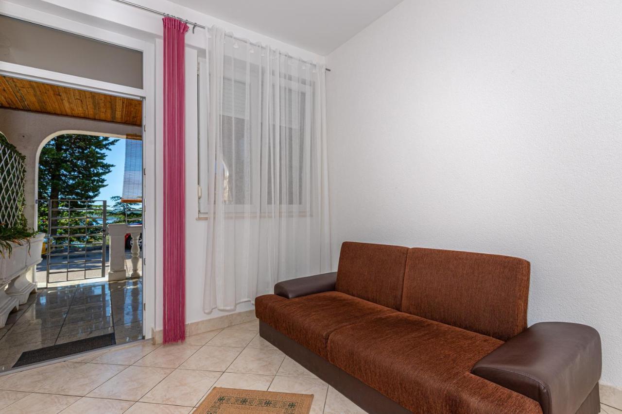Apartmani Loki Dramalj Exterior foto