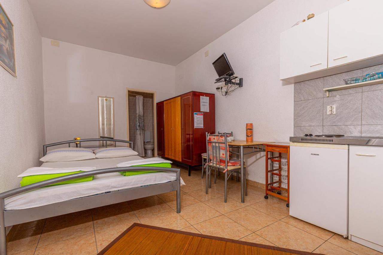 Apartmani Loki Dramalj Exterior foto