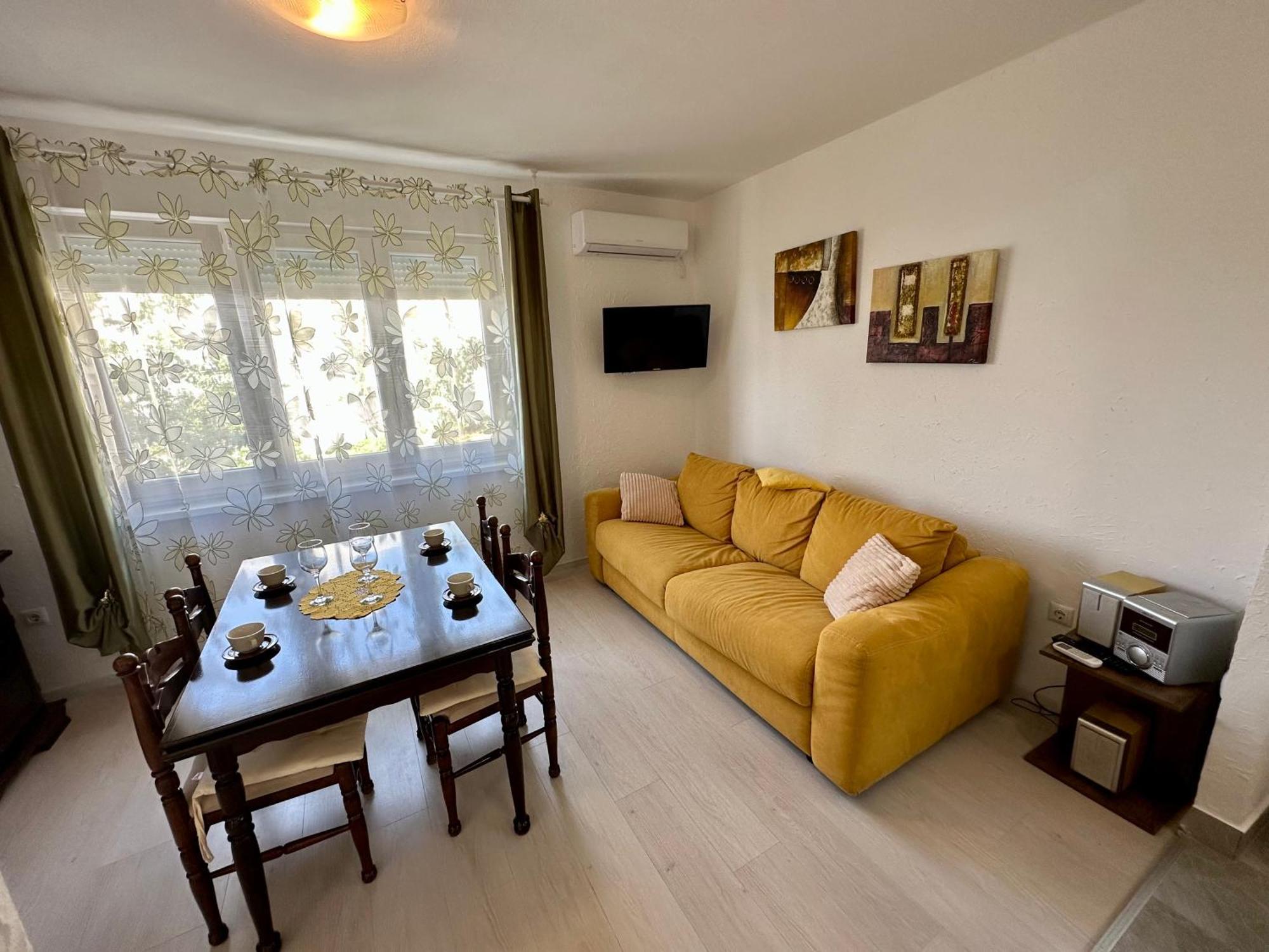 Apartmani Loki Dramalj Exterior foto