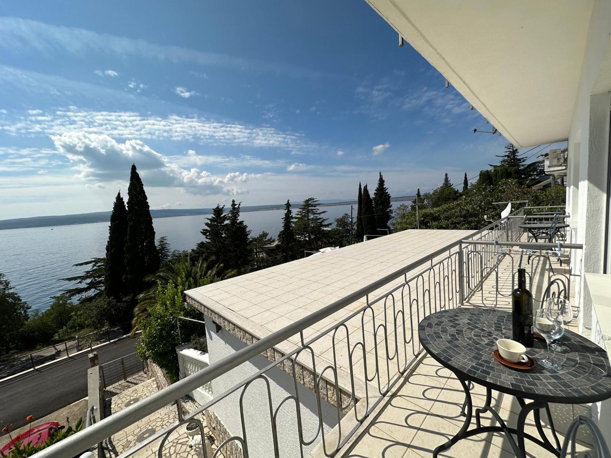 Apartmani Loki Dramalj Exterior foto