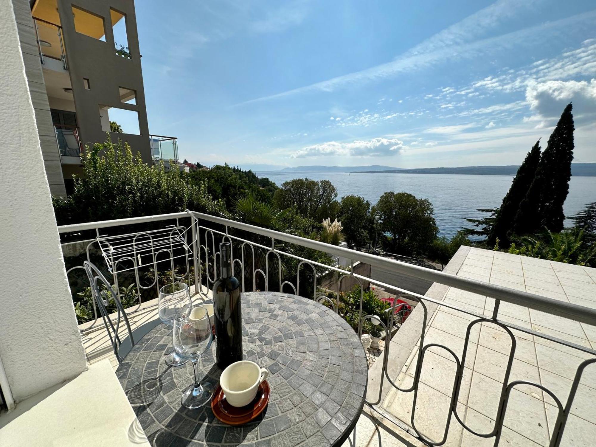 Apartmani Loki Dramalj Exterior foto