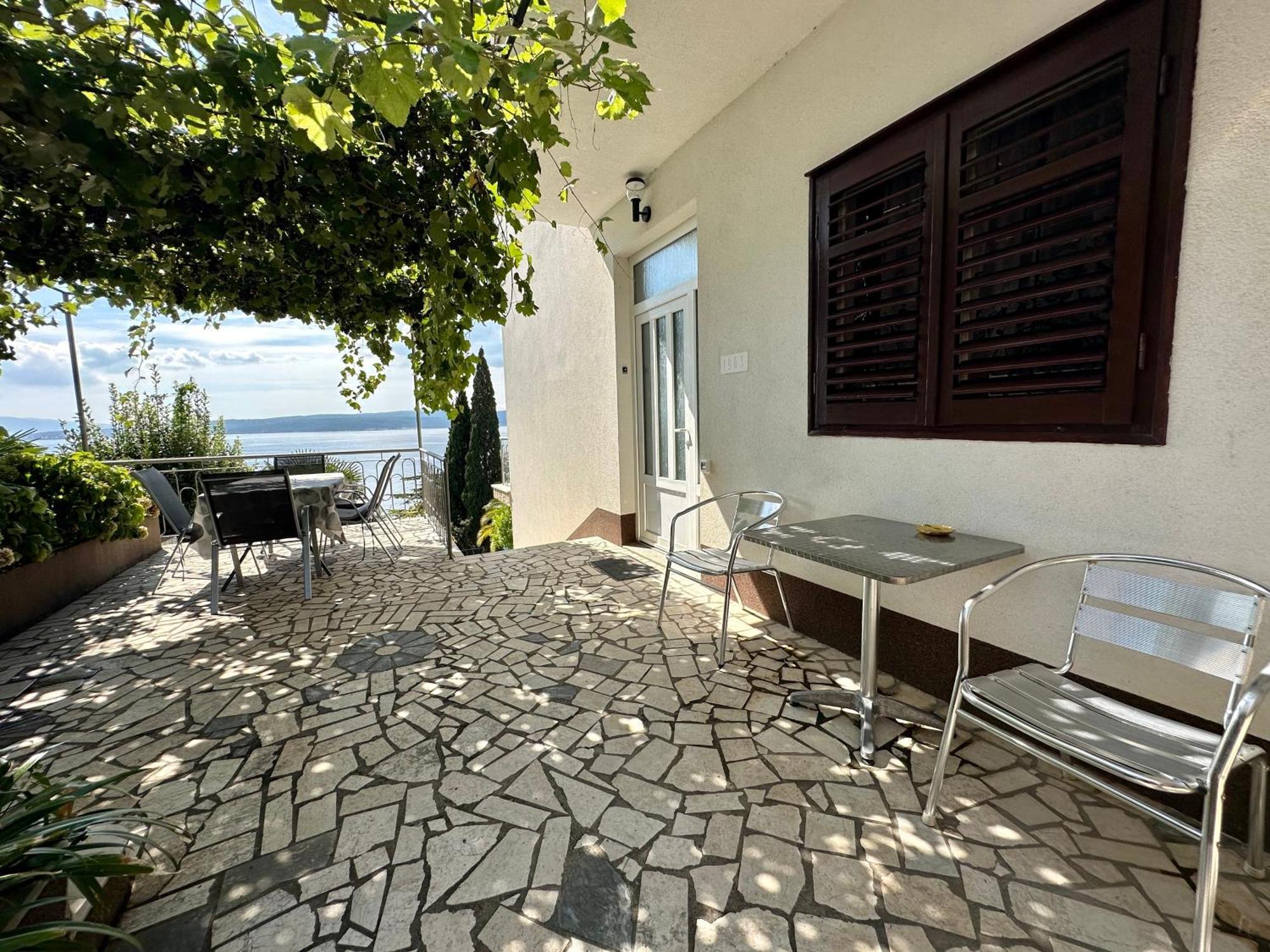 Apartmani Loki Dramalj Exterior foto